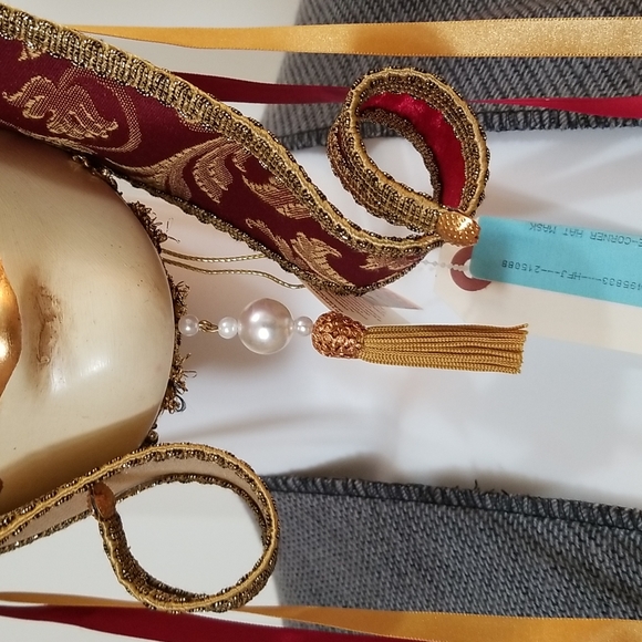 Beautiful Italian made Mask - Picture 6 of 7